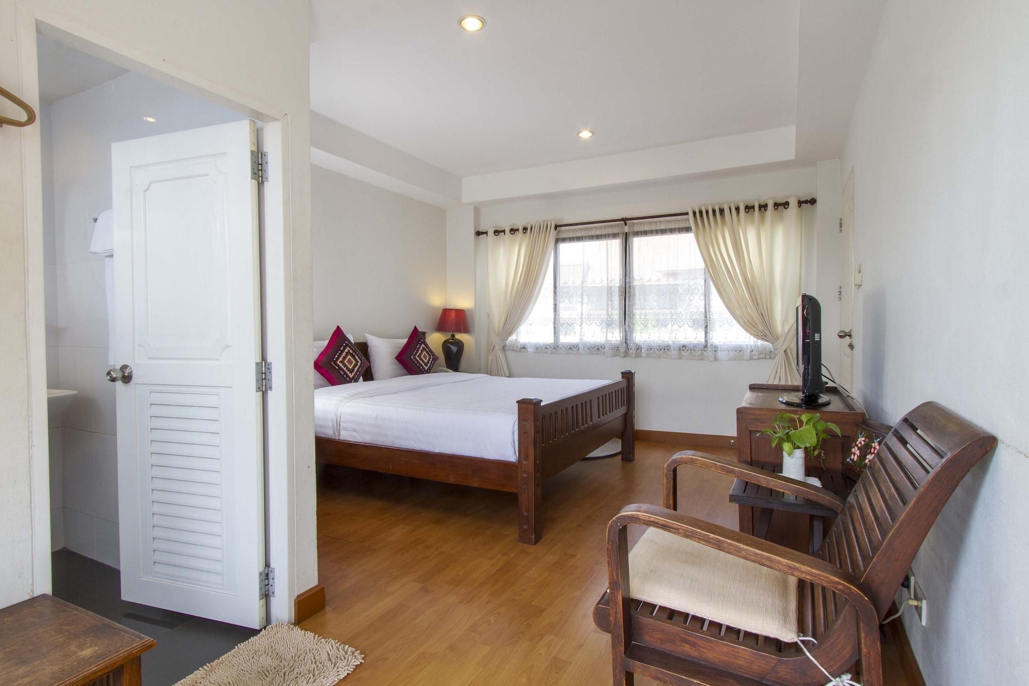 Rachamankha Flora House Hotel Chiang Mai Bagian luar foto