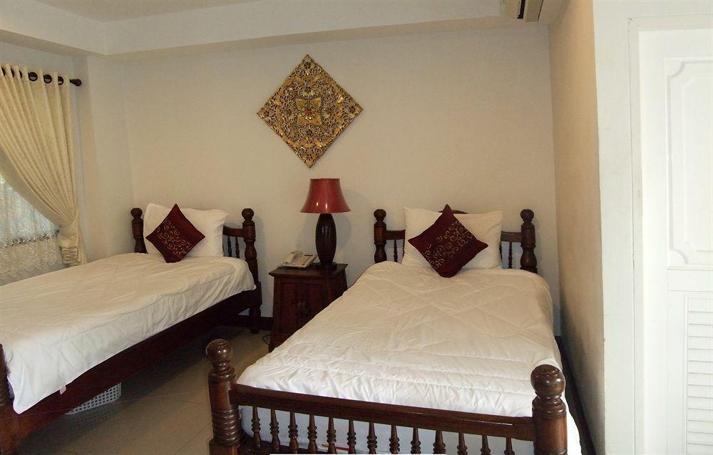 Rachamankha Flora House Hotel Chiang Mai Bagian luar foto