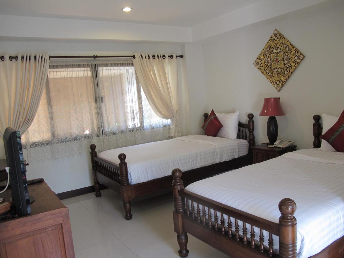 Rachamankha Flora House Hotel Chiang Mai Bagian luar foto
